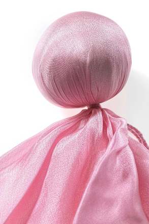 Püppchen aus Seide und Baumwolle, rosa, ca. 28 x 28 cm, 1 St