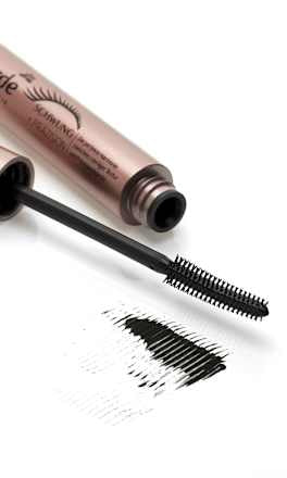 Mascara Schwung & Präzision 010 Schwarz, 10 ml