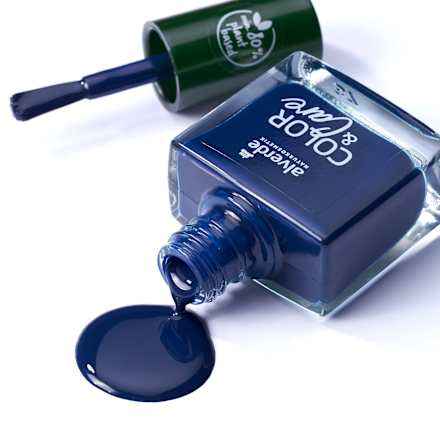 Nagellack Color & Care 210 Night Blue, 10 ml alverde NATURKOSMETIK