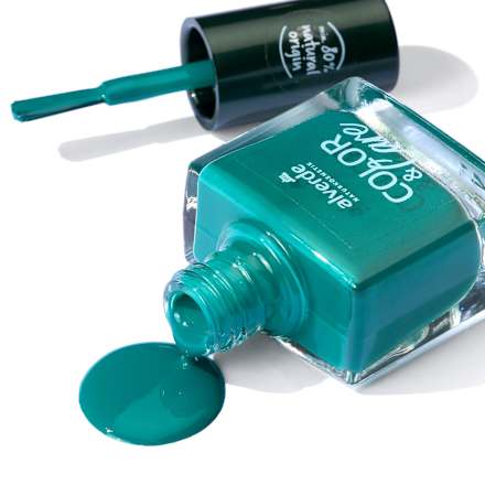 Nagellack Color & Care 240 Elegant Teal, 10 ml