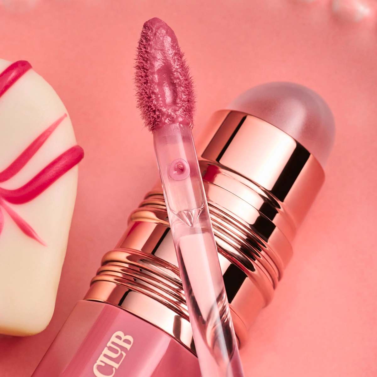 essence Lippenstift Book Lovers Club Blurring Lip Cream 01 Chapter: Happily-Ever-After, 2,5 g