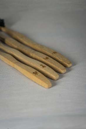 Zahnbürste Bambus Familien Packung mittel (4er Packung), 4 St