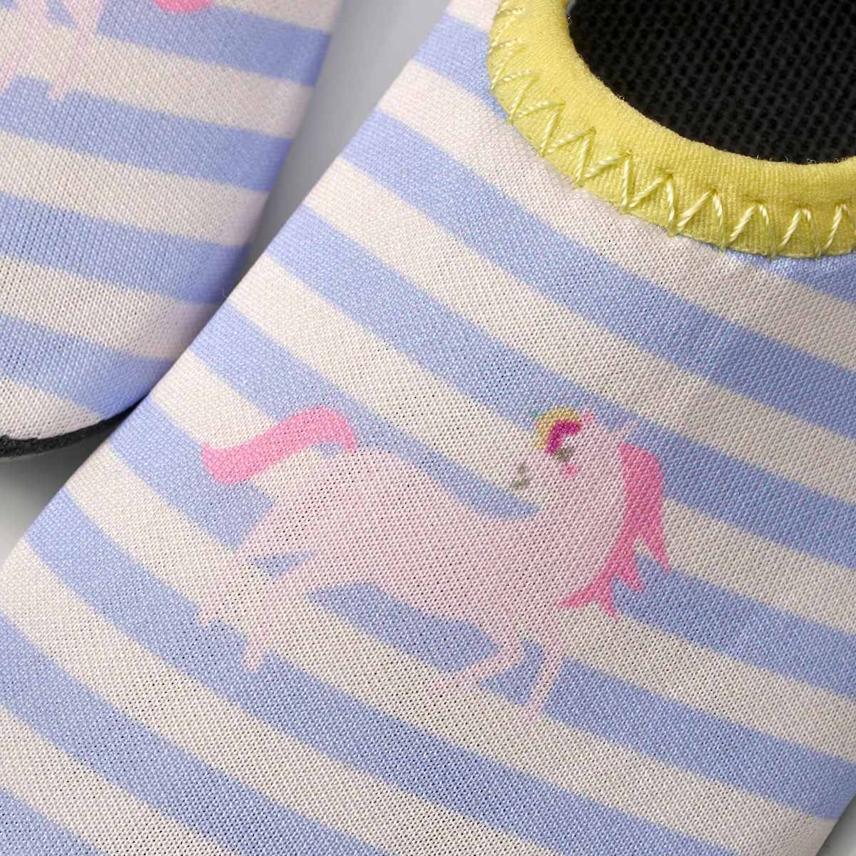 PUSBLU Badeschuhe mit Einhorn-Motiv, lila, Gr. 23/24, 1 St