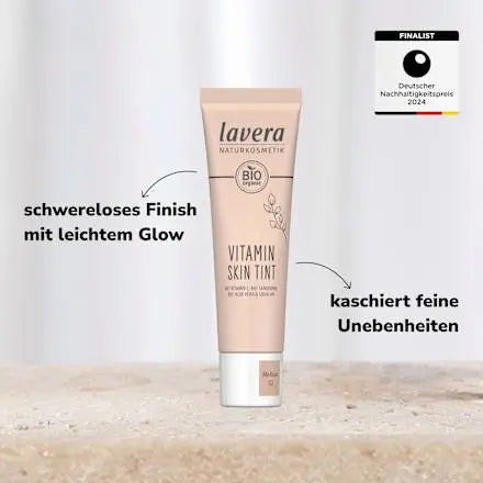 Foundation Vitamin Skin Tint 02 Medium, 30 ml lavera NATURKOSMETIK