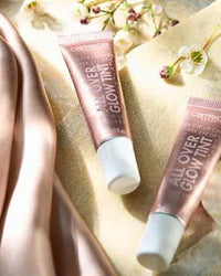 Highlighter All Over Glow Tint 020 Keep Blushing, 15 ml CATRICE