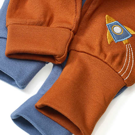 Hose mit Raketen-Motiv, Ripp-Struktur & Mitwachsfunktion, braun + blau, Gr. 68, 1 St