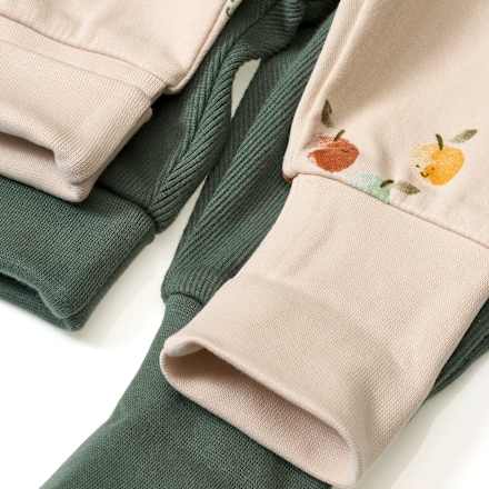 Hosen mit Apfel-Muster & Mitwachsfunktion, beige + grün, Gr. 68, 2 St