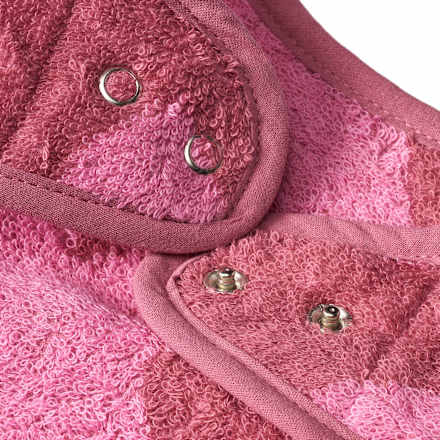 Lätzchen mit Ärmel & Herz-Muster, rosa, 1 St
