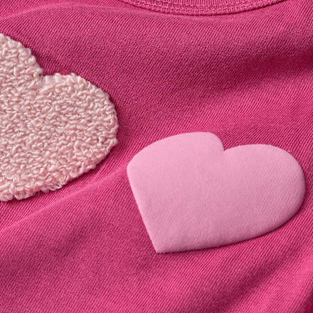 Langarmshirt mit Herz-Applikation & Ripp-Struktur, rosa + beige, Gr. 110, 1 St