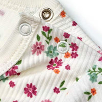 Langarmshirt mit Ripp-Struktur & Blumen-Muster, weiß, Gr. 116, 1 St