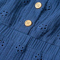 Overall aus Musselin mit Lochstickerei, blau, Gr. 98, 1 St