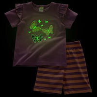 Schlafanzug mit Glow-in-the-Dark Schmetterlings-Motiv, lila, Gr. 122/128, 1 St