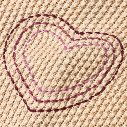 Strickjacke mit Herz-Stickerei, beige, Gr. 140, 1 St