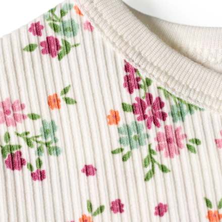 T-Shirt mit Blumen-Muster & Ripp-Struktur, weiß, Gr. 128, 1 St