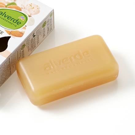 Seifenstück Cremeseife mit Sheabutter & Mandelmilch, 100 g alverde NATURKOSMETIK