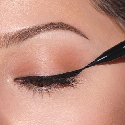 Eyeliner Liquid Precise Control 01 Deep Black, 0,5 ml