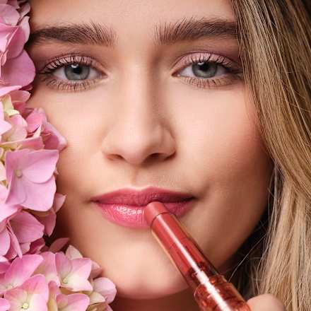 Lippenbalsam Color Booster Bloom Edition 8 Nude, 3 g