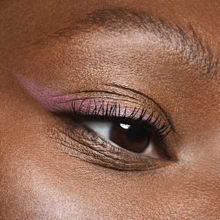 Kajal Velvet Glide Matte Eye Pencil 040 Plum Line, 1,4 g
