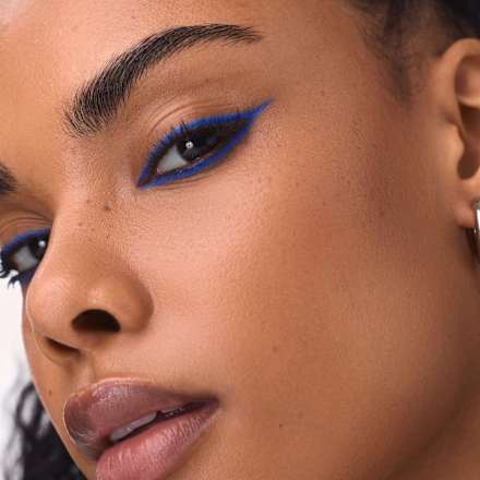 Kajal Velvet Glide Matte Eye Pencil 050 Blue Pulse, 1,4 g