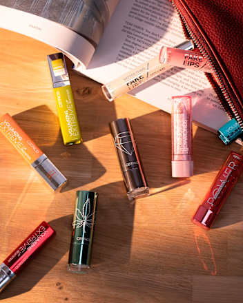 Lippenbalsem Dark Ruby Glow 010 Fiery Temptation, 3,5 g