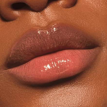 Lippenöl Colour Cushion Juicy 050 Drenched Drama, 1,8 ml