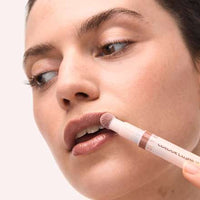 Lippenöl Colour Cushion Juicy 050 Drenched Drama, 1,8 ml