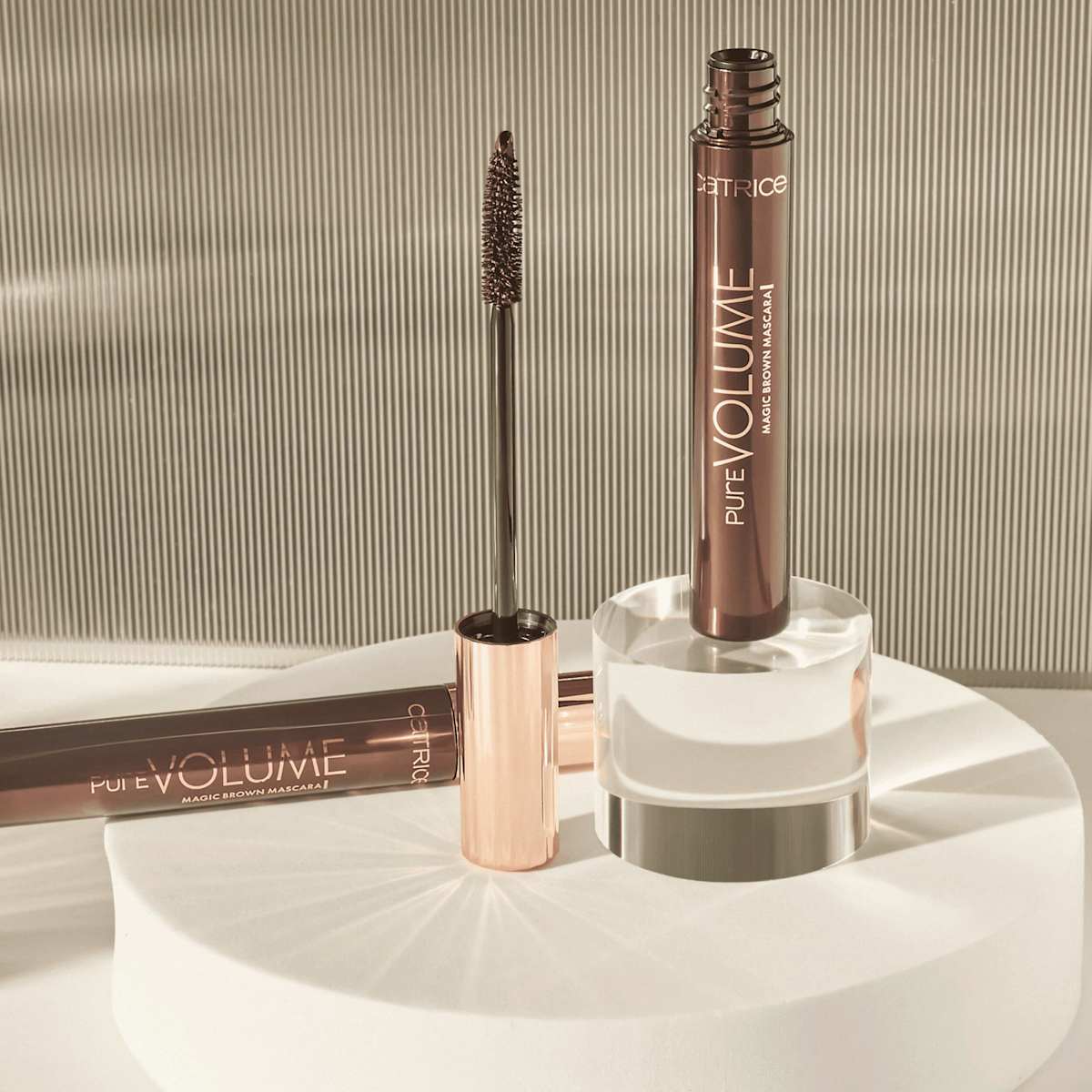 Mascara Pure Volume Magic Brown 010 Burgundy Brown, 10 ml