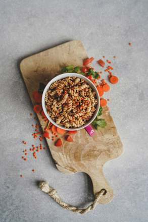 Fertiggericht, Noodle Cup mit Linsen Bolognese, 65 g