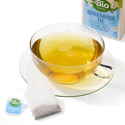 Kräutertee Bergkräuter mit Grünhafer, Melisse & Holunderblüte (20 Beutel), 35 g
