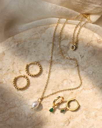 Vergulde ketting met parel, 1 stuk