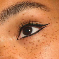 essence Eyeliner Lash Princess Party 01 Deep Black Waterproof, 0,55 ml