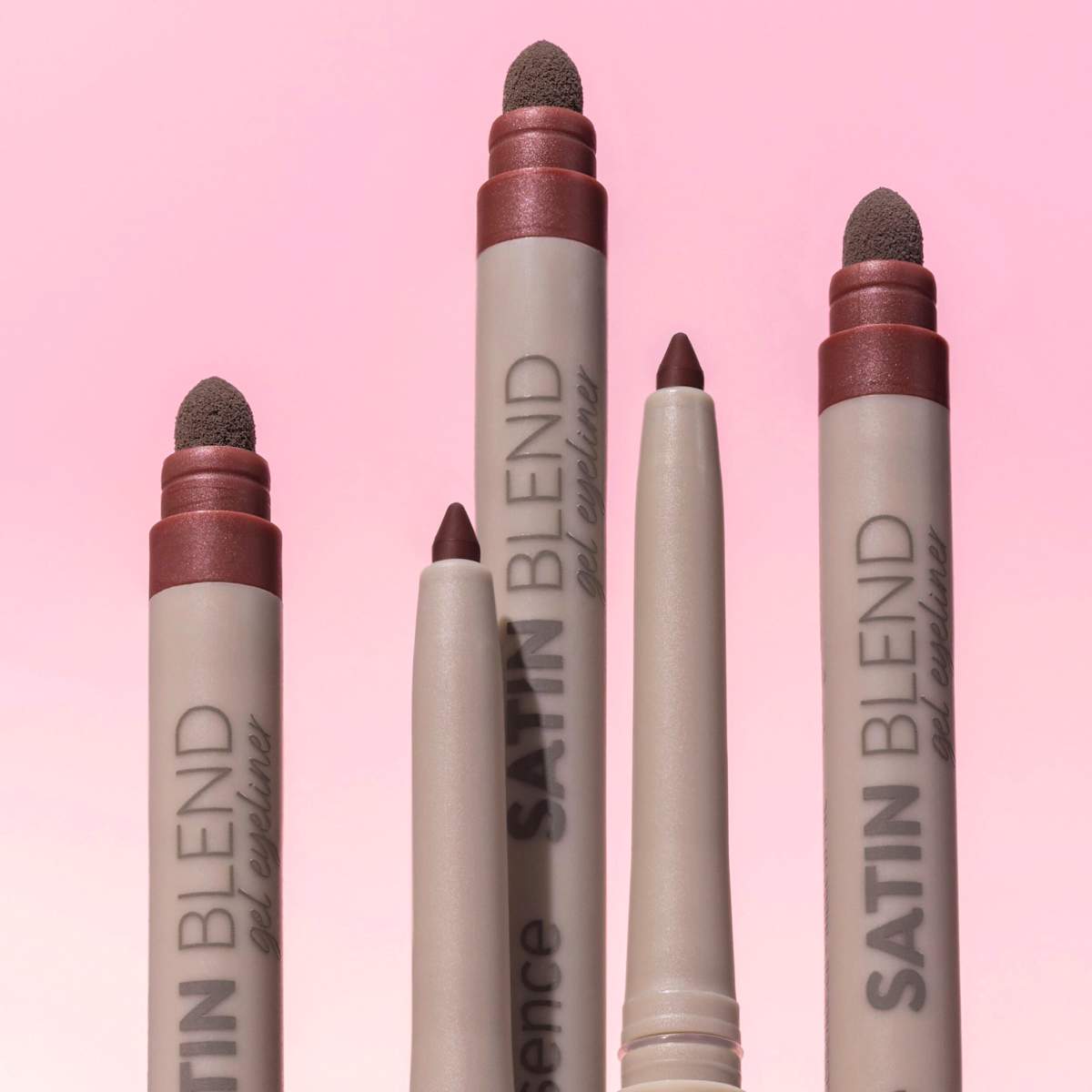 Eyeliner Satin Blend Gel 05 Rich Burgundy, 0,22 g