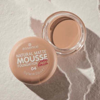 Foundation Natural Matte Mousse 04, 16 g essence