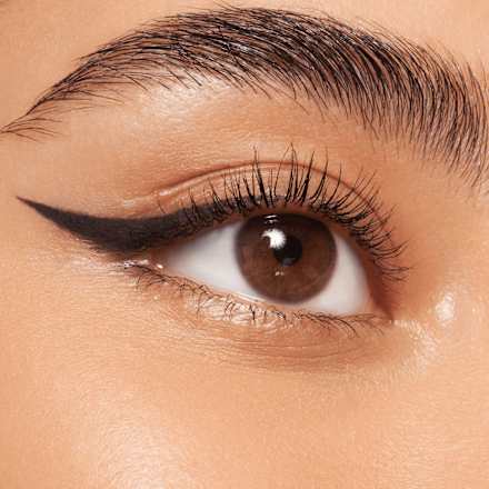Gel Eyeliner Stay & Play Waterproof 01 Black, 5 g essence