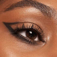 Lidschatten Soft Touch 06 Pitch Black, 2 g essence