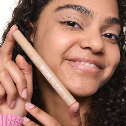 Lidschattenstift Blur Nude 02 Soft Macchiato, 1,2 g