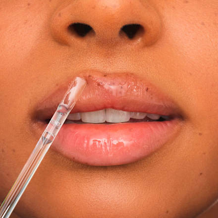Lipgloss What The Fake! Glass Shine Plumping Lip Filler 01 Oh So Glassy, 4,2 ml essence