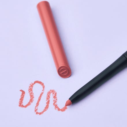 Lipliner 8h Matte Comfort 04 Rosy Nude, 0,3 g