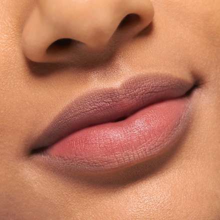 Lippenstift Blur Soufflé Matte Lip Cream 01 Deep Scroll, 3,6 ml