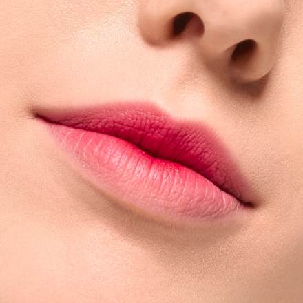 Lippenstift Blur Soufflé Matte Lip Cream 04 Main Feed, 3,6 ml