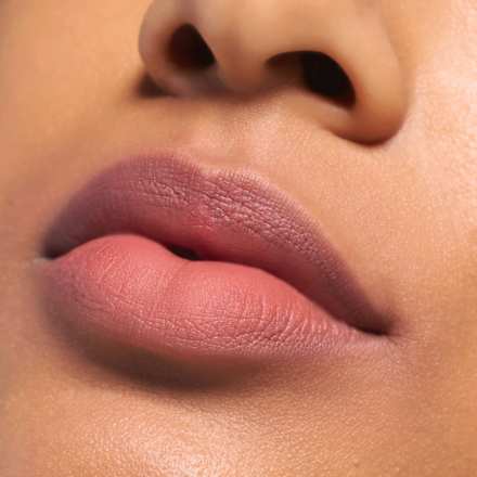 Lippenstift Blur Soufflé Matte Lip Cream 10 Status Toast, 3,6 ml