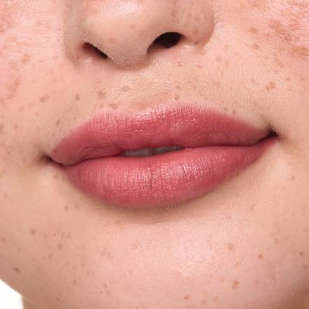 Lippenstift Blur Soufflé Sheer Nude 03 Nude Rose, 3 g