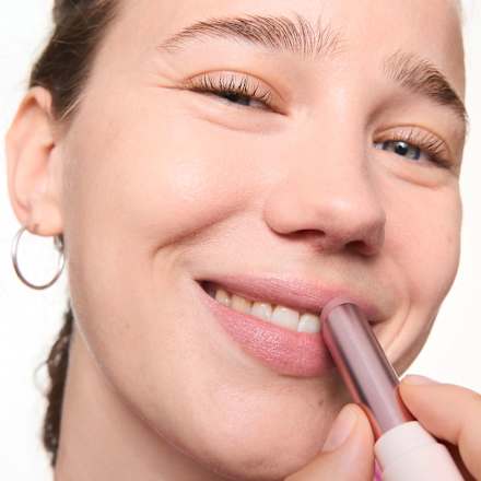 Lippenstift Blur Soufflé Sheer Nude 04 Nude Mauve, 3 g
