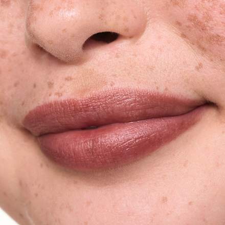 Lippenstift Blur Soufflé Sheer Nude 06 Nude Cocoa, 3 g
