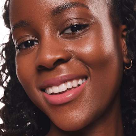 Lippenstift Satin Glow Luminous Shine 03 Rose And Shine, 3,5 g