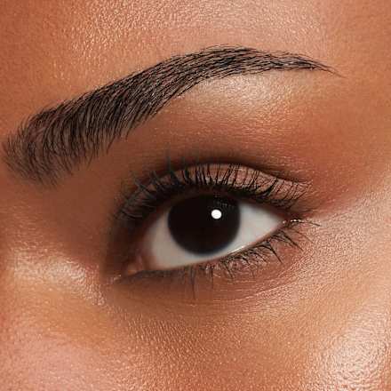 Mascara Maximum Definition Volume Waterproof, 8 ml essence