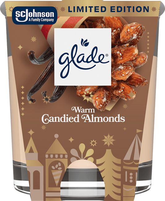 glade Duftkerze Warm Candid Almonds, 1 St