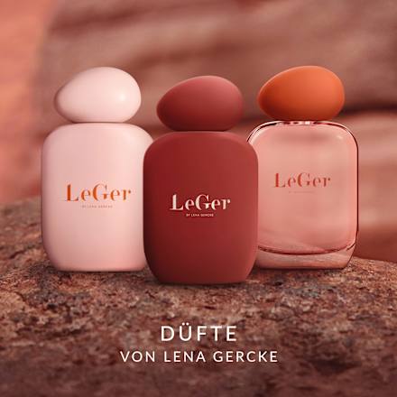 Signature Velvet Eau de Parfum, 30 ml