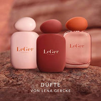 Signature Velvet Eau de Parfum, 30 ml