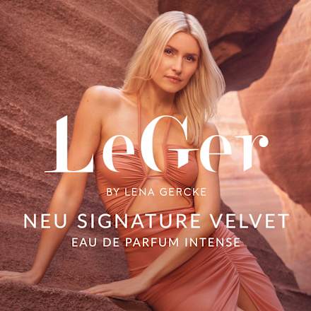 Signature Velvet Eau de Parfum, 30 ml